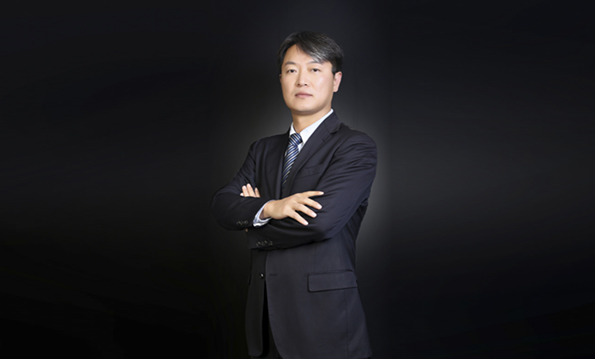 新浪科技對(duì)話飛凱材料陸春：做半導(dǎo)體產(chǎn)業(yè)的骨架，材料攻關(guān)需要持之以恒